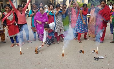 Hyderabad case: Celebrations after India rape suspects are killed