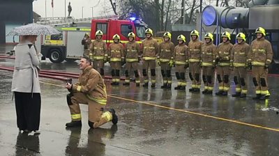 Firefighter proposes to girlfriend