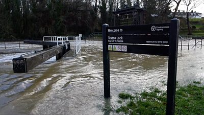 Flooding in Teston