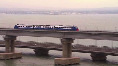 Train on Kerch Strait Bridge