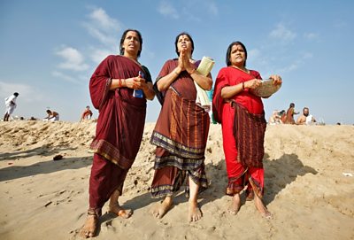 Women praying in Chennai