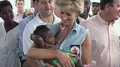 BBC Archive 1997: Princess Diana sparks landmines row - BBC