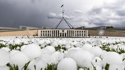 BBC Weather's Matt Taylor explains how Australia has gone from a record-breaking heatwave to severe storms.