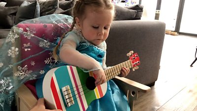 Music therapy online for children at higher risk of coronavirus