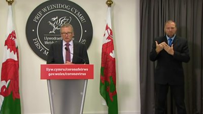 Wales' chief medical officer would have liked schools to open in August