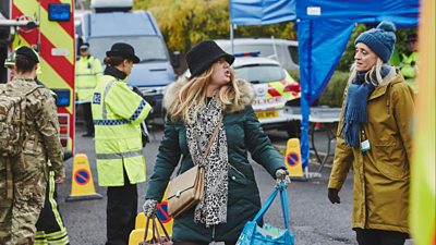 Jayne McNaughten (FAYE MCKEEVER), Tracy Daszkiewicz (ANNE-MARIE DUFF) (Image Credit: 鶹ҳ/Dancing Ledge/Jonathan Birch)