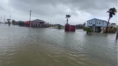 Storms being to ease across North America - BBC Weather