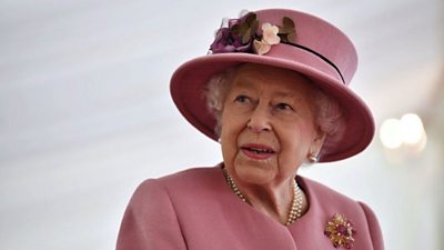 Her Majesty visits Porton Down