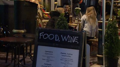 Pubs, restaurants and cafes will not be allowed to serve alcohol from 18:00 GMT on Friday