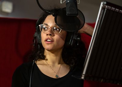 Anoushka Lucas plays Rose Darrow in U.Me