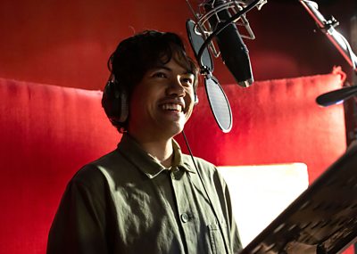 Martin Sarreal plays Ryo Miike in U.Me