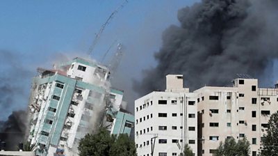 Gaza tower block collapsing