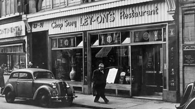 A London Chinese restaurant called Ley-on's, circa 1950