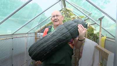 Chipping Norton big vegetable growers becomes Twitter hit