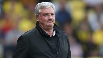 Steve Bruce looks dejected