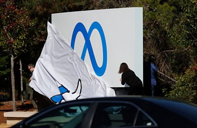 Facebook reveals new sign with Meta logo