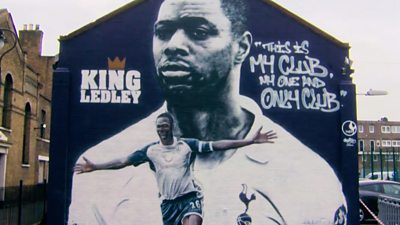Ledley King is 'humbled' as a new mural celebrating the former Tottenham Hotspur captain is unveiled.