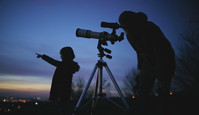 parent-and-child-stargazing.