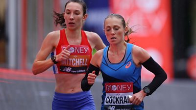 Naomi Mitchell and Natasha Cockram in the 2020 London Marathon