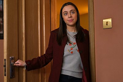 Everything I Know About Love: Birdy (BEL POWLEY) (Photo Credit: BBC / Universal International Studios Ltd Photographer: Matthew Squire)