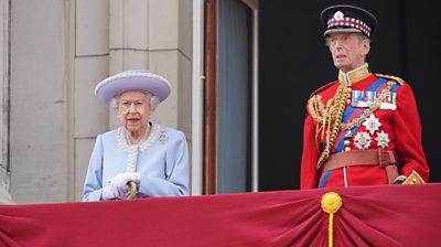 Queen seen on Buckingham Palace balcony