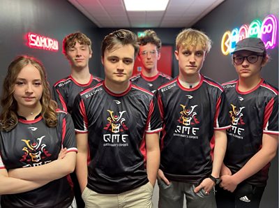 Queen Mary's College esports students