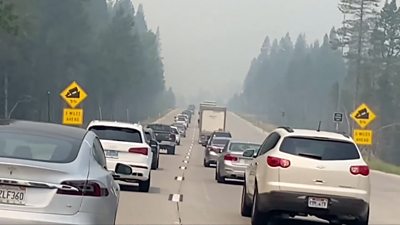 Cars evacuating from the wildfires in California