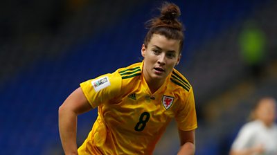 Angharad James: Wales manager Gemma Grainger praises midfielder - BBC Sport