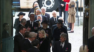 Politicians enter Westminster Abbey