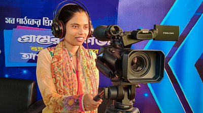Sopna Debnath, the first female journalist at Gramer Kagoj (Village Paper), is now expanding into presenting and filming. Photo: BBC Media Action Bangladesh
