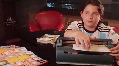 Sebastián Filoramo with his type writer