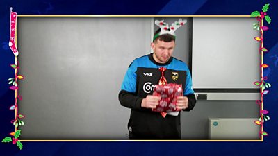 Dragons v Cardiff Xmas Wrapping Challenge