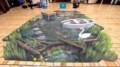 The 3D-effect mural has been impressing shoppers in the centre of Bristol.