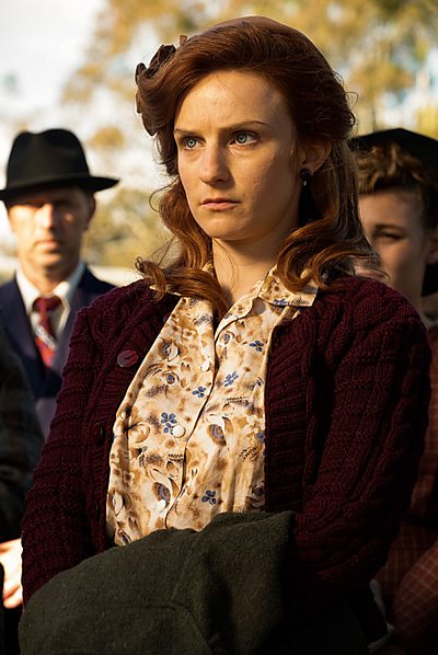 Annie (FAYE MARSAY) in Ten Pound Poms (Credit: BBC/Eleven/John Platt)