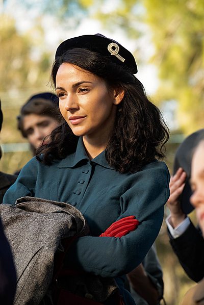 Kate (MICHELLE KEEGAN) in Ten Pound Poms (Credit: BBC/Eleven/John Platt)