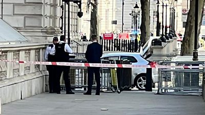 A car that crashed into the gates of Downing Street