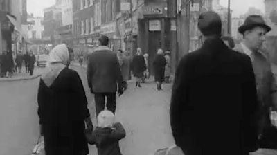 A TV report from 1964 explains how King's Lynn failed to convince city-dwellers to relocate there.