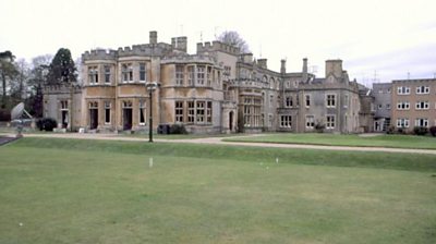 鶹Լ Kingswood Warren, a sprawling Victorian manor house with some 1960s buildings on the side