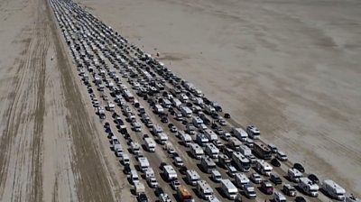 Thousands of vehicles leaving Burning Man festival