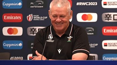 Wales' Warren Gatland opts against "putting the boot into" Australia's under-fire Eddie Jones ahead of Sunday's World Cup showdown.