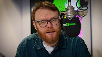 Huw Stephens ar 6 Music