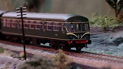 Alnwick Model Railway Club, a little train on the move