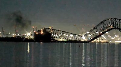 Ship colliding with bridge