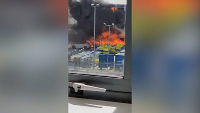 Plumes of smoke as fire breaks out at Bristol warehouse