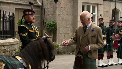 King Charles meets Royal Regiment of Scotland’s Mascot, Shetland Pony Corporal Cruachan IV