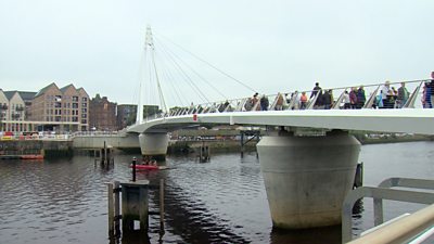 The Govan-Partick bridge will carry pedestrians and cyclists over the River Clyde