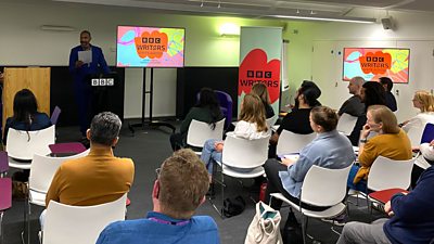 Sir Lenny Henry speaks to the writers and invited guests at 鶹ҳ Birmingham