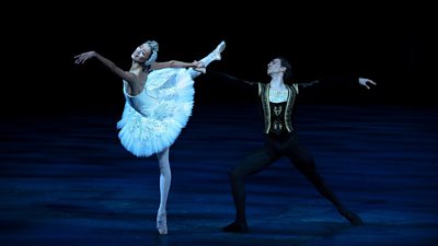 Odette (Sangeun Lee) and Prince Siegfried (Gareth Haw) dance in a scene from the ballet