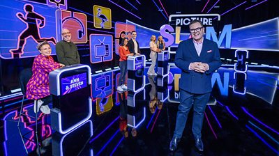 Alan Carr in the studio with contestants