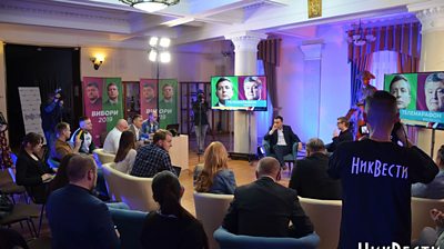 NikVesti's broadcast at the city hall during Ukraine鈥檚 presidential run-off (Photo credit: NikVesti)